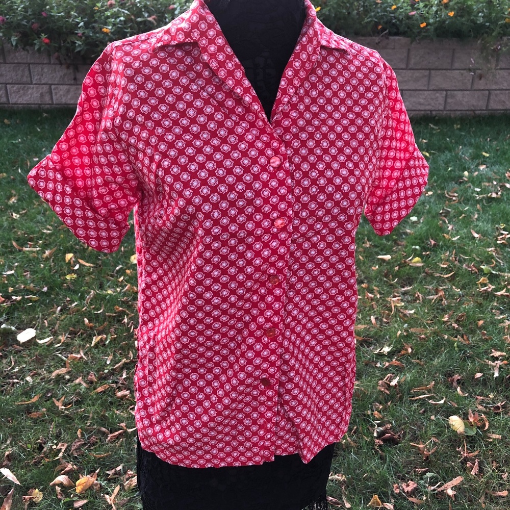 Vintage red floral blouse like Rosie the Riveter